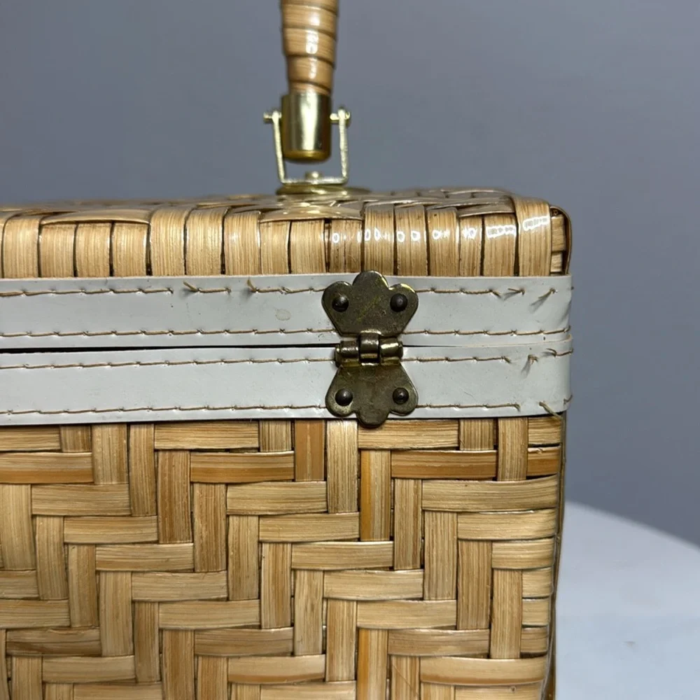 VINTAGE 1950s CHEVRON PATTERN STRAW WICKER WOVEN BOX HAND BAG - Picture 12 of 13